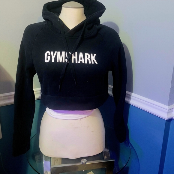 Gymshark Sport Black Cropped Hoodie - Picture 2 of 9